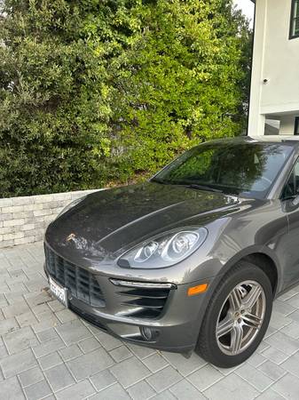 2015 Porsche Macan