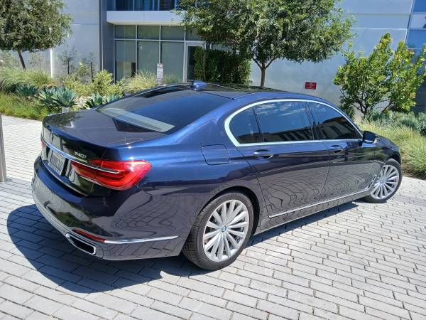 2017 BMW 740i