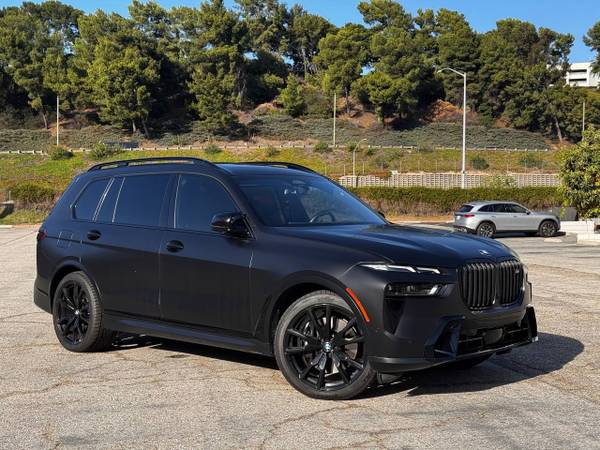2023 BMW X7