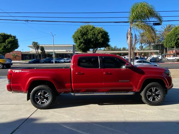 2017 Toyota TACOMA