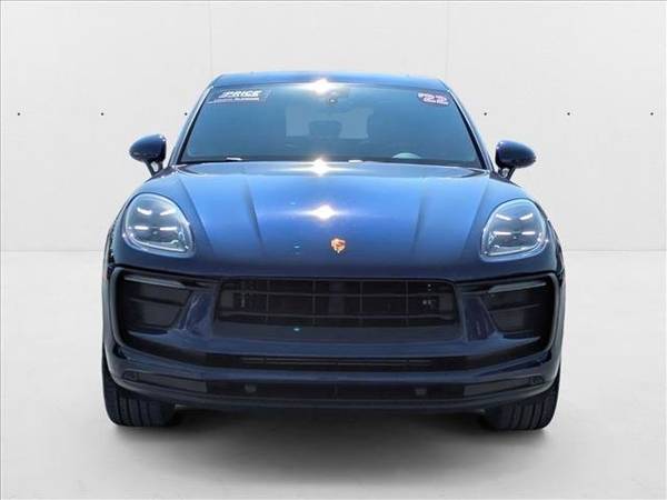 2022 Porsche Macan