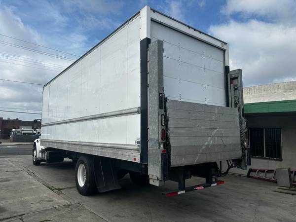 2019 Freightliner M2