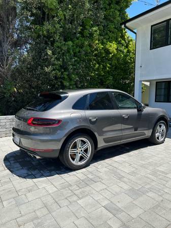 2015 Porsche Macan