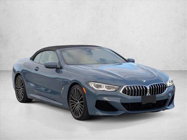2022 BMW 8