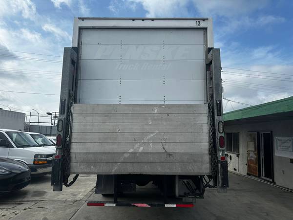 2019 Freightliner M2